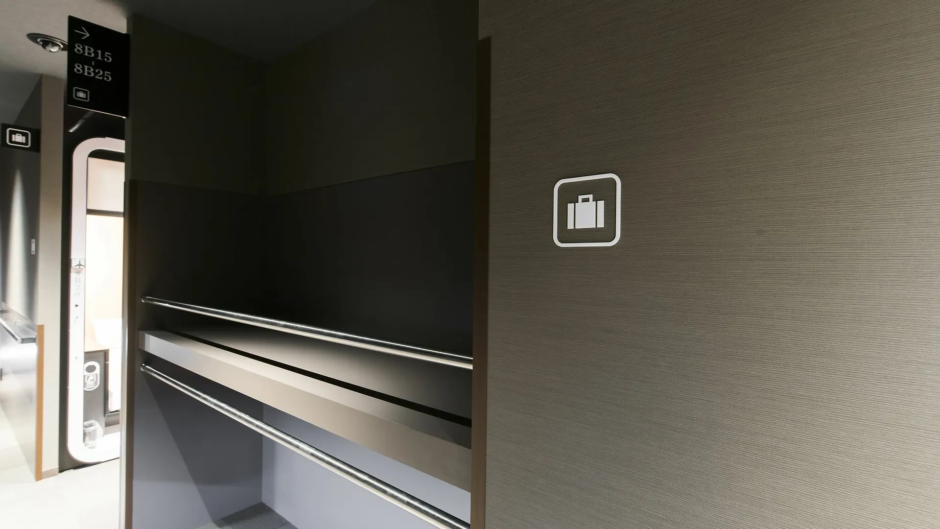 First Cabin Kyoto Kawaramachi Sanjo 2*,
